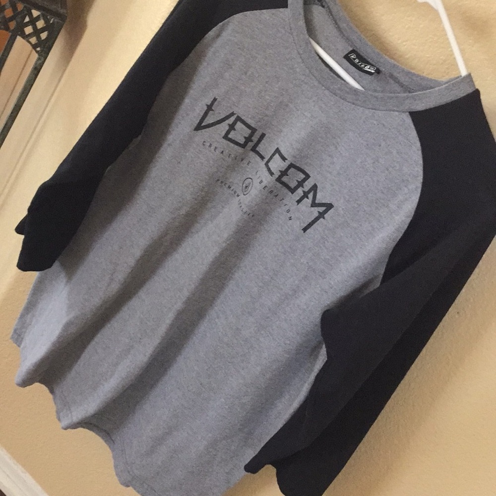 Volcom Long sleeve tee shirt